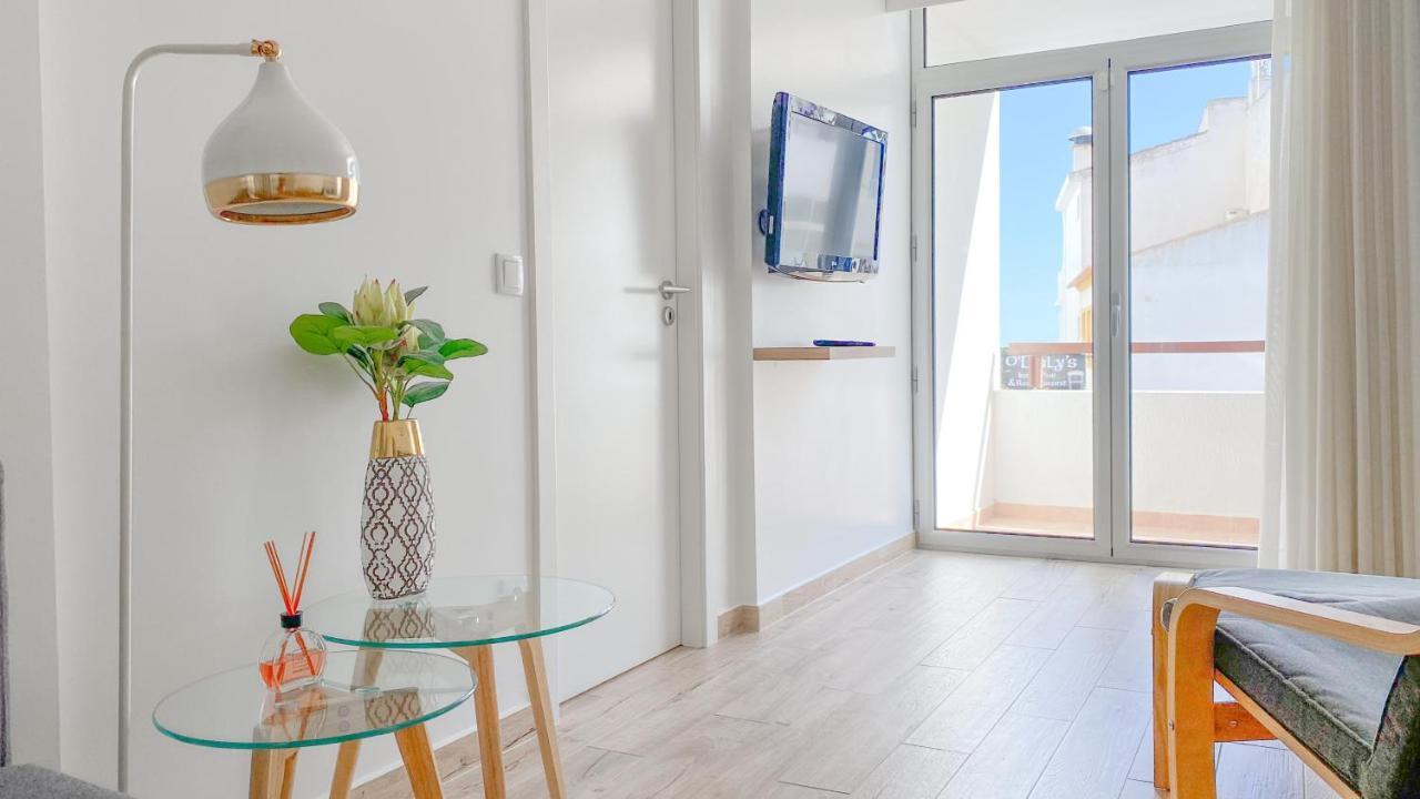 Magnifico Apartamento A 35M Da Praia - Apart. Isa 阿尔布费拉 外观 照片